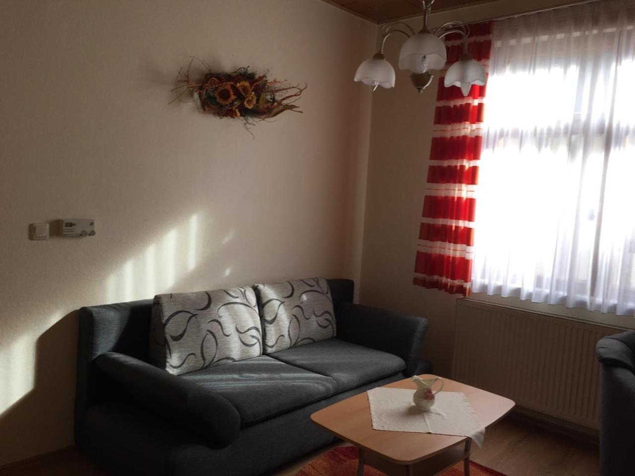Pension & Ferienwohnungen Toepferstueb'L Saalfeld Saale Room photo